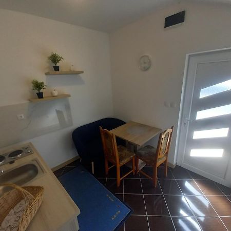 Studio Apartman Sutic Kaštel Novi Zewnętrze zdjęcie